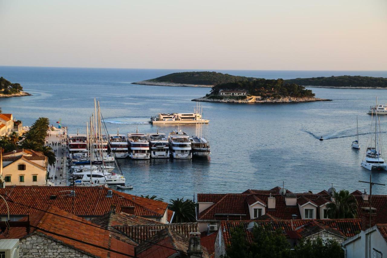 Apartments Sunset Hvar Town Exterior photo